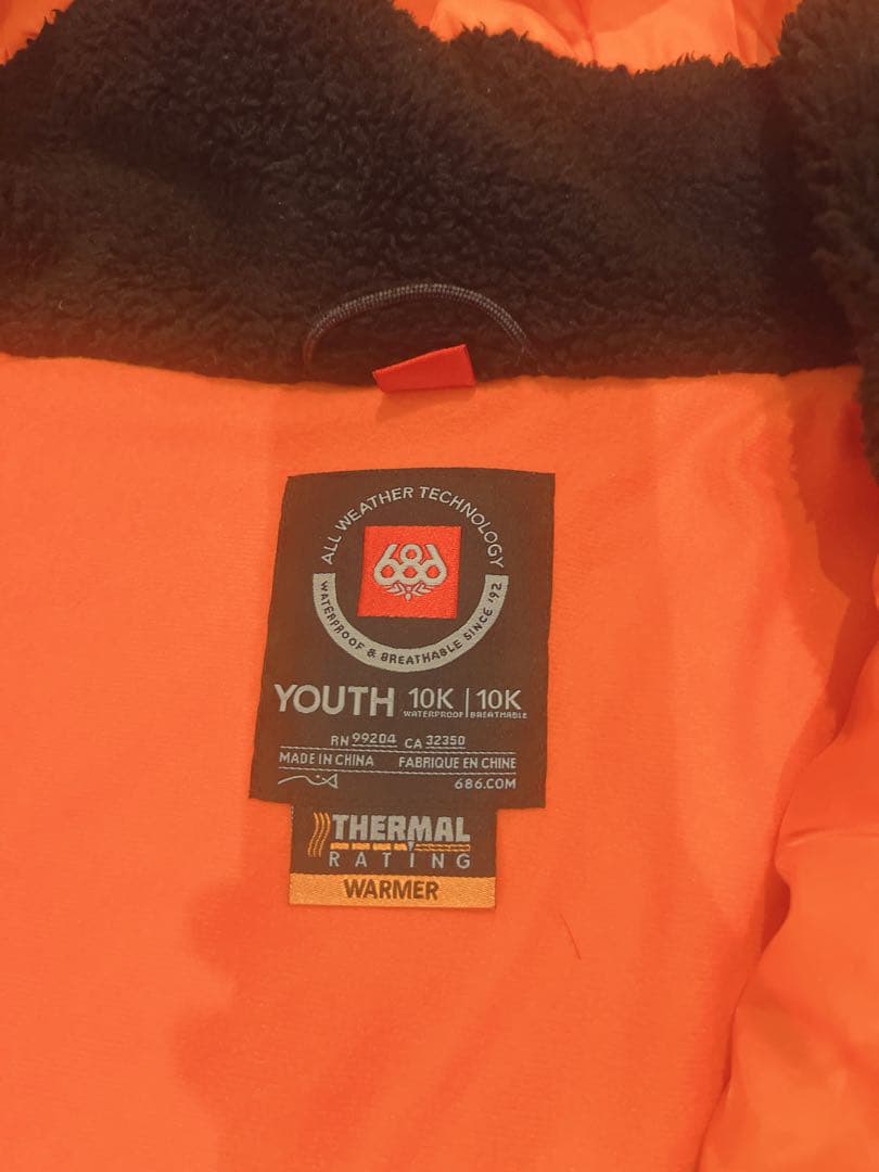 子ども用スキーウェアセット（ジャケット、パンツ、手袋、帽子）