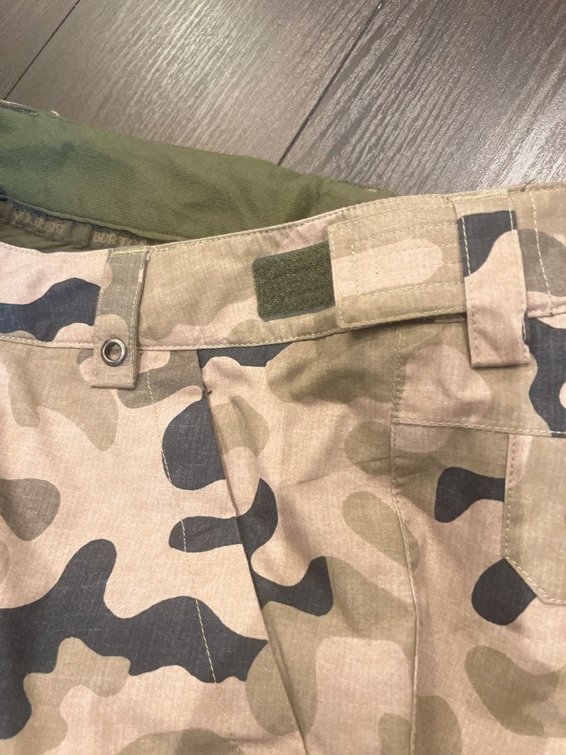 子ども用スキーウェアセット（ジャケット、パンツ、手袋、帽子）