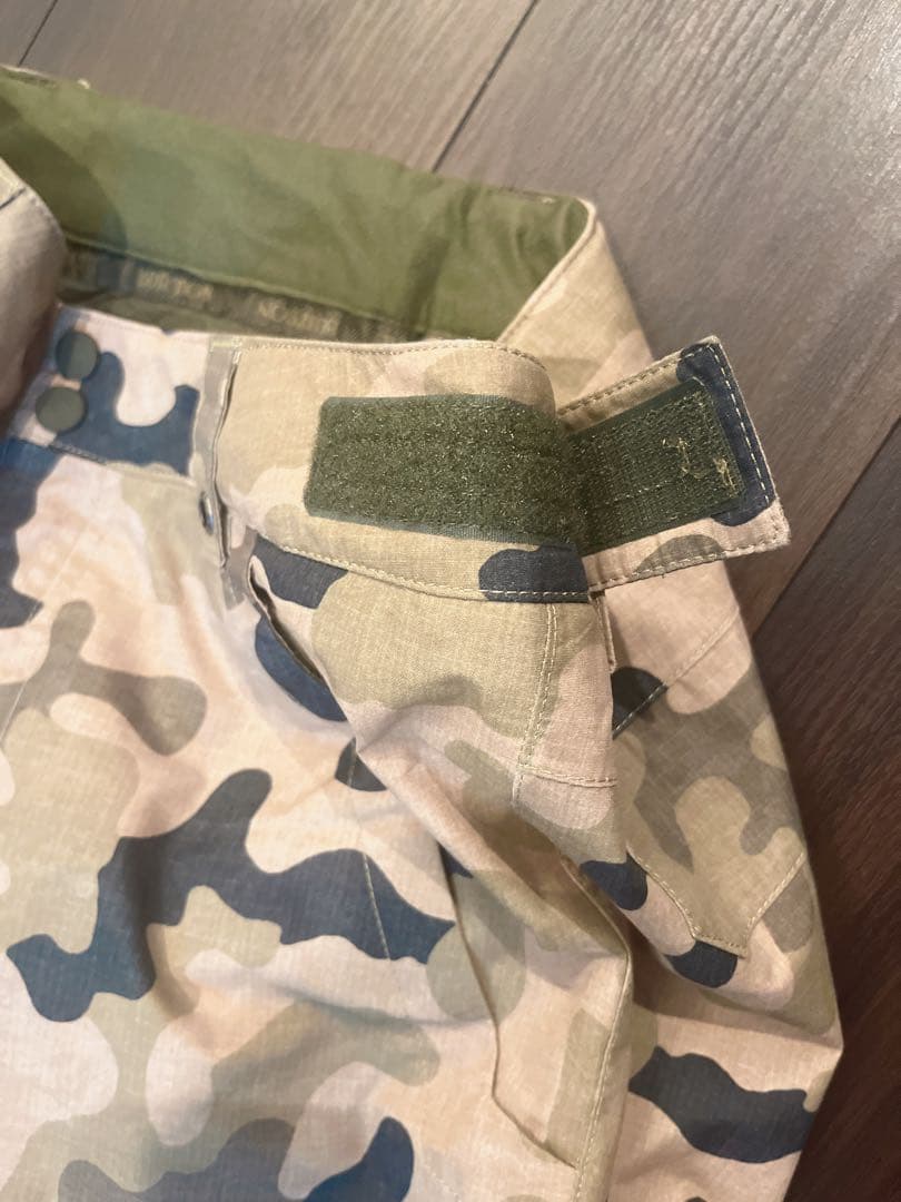 子ども用スキーウェアセット（ジャケット、パンツ、手袋、帽子）