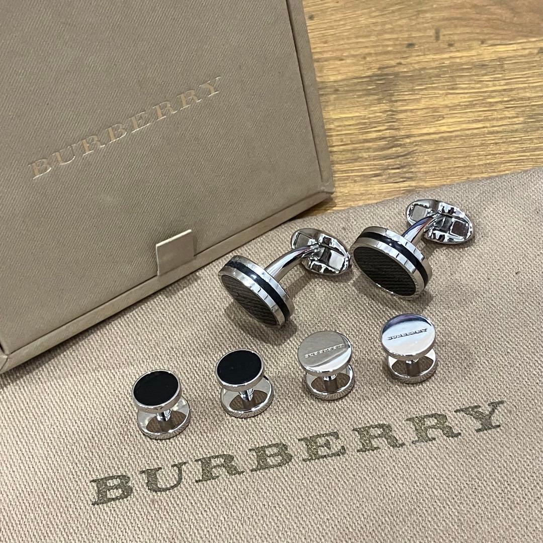 BURBERRY カフスセット シルバー/ブラック 箱保存袋つき