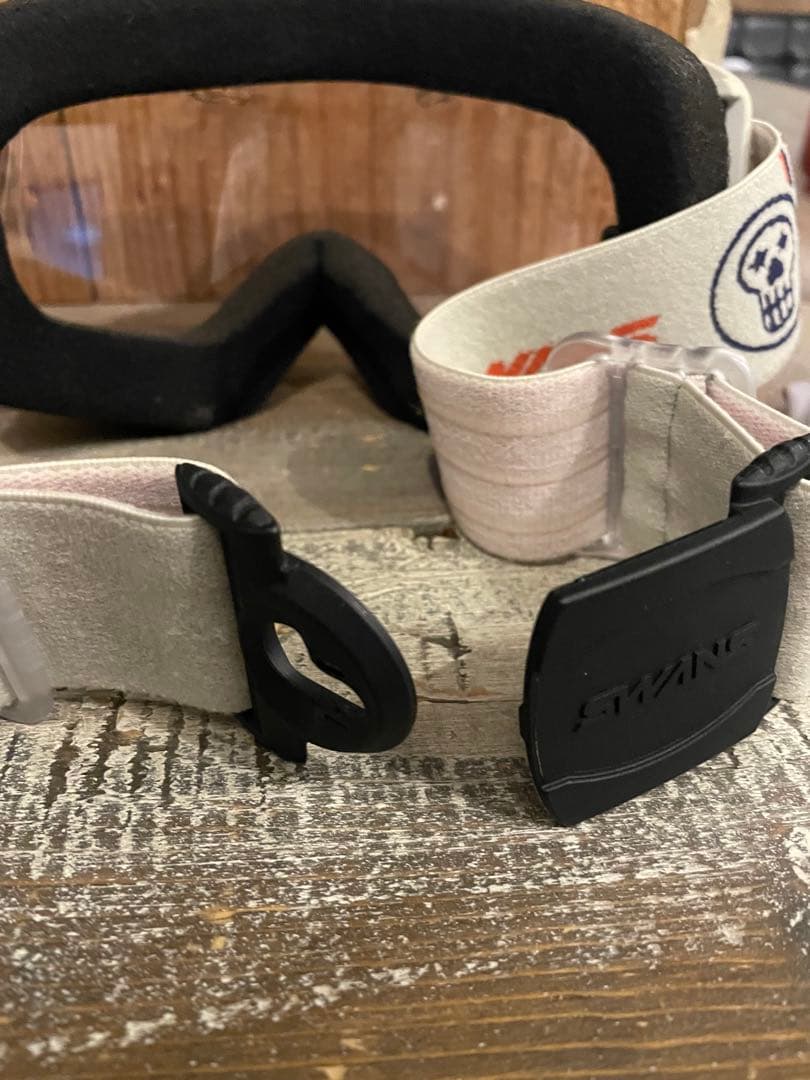 SWANS×unfudgeコラボ　RACAN 調光レンズ