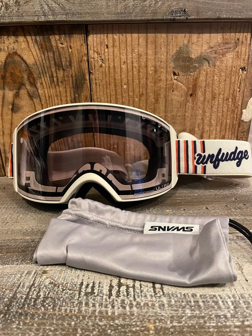 SWANS×unfudgeコラボ　RACAN 調光レンズ