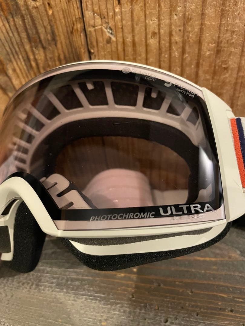 SWANS×unfudgeコラボ　RACAN 調光レンズ