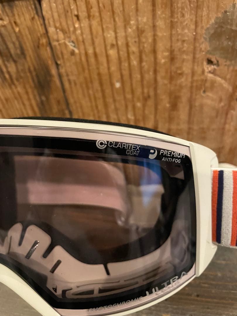 SWANS×unfudgeコラボ　RACAN 調光レンズ