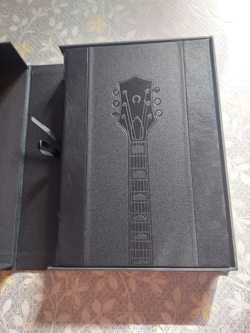 最終値下げ☆ジョージ・ハリスン【直筆サイン入り！】限定豪華本+CD