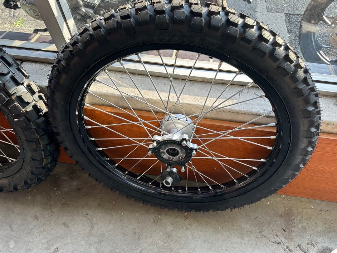 ホンダcrf250l MD47〜新車外し前後純正ホイールタイヤセット新品未使用品