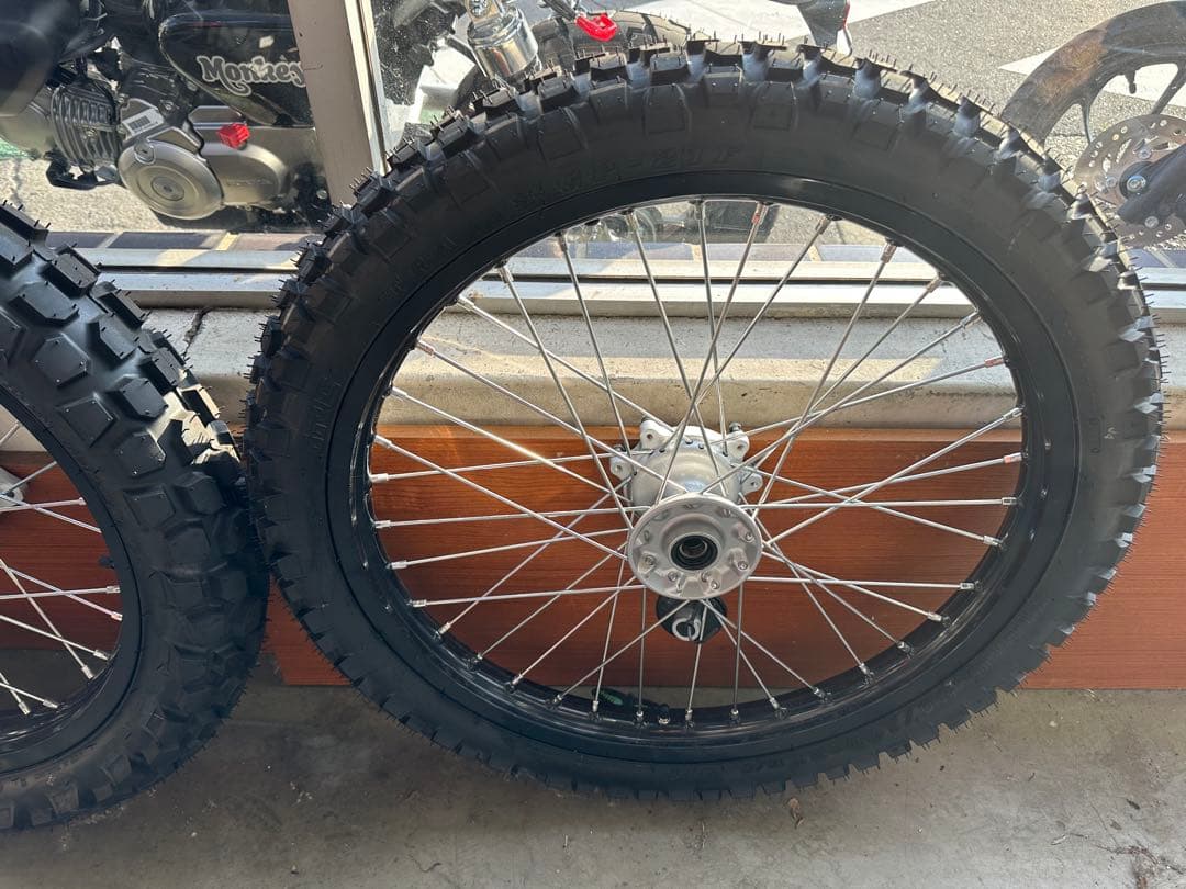 ホンダcrf250l MD47〜新車外し前後純正ホイールタイヤセット新品未使用品