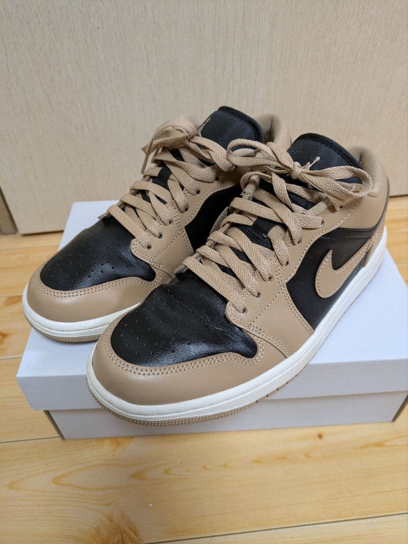 Nike Air Jordan 1 Low デザート/ブラック