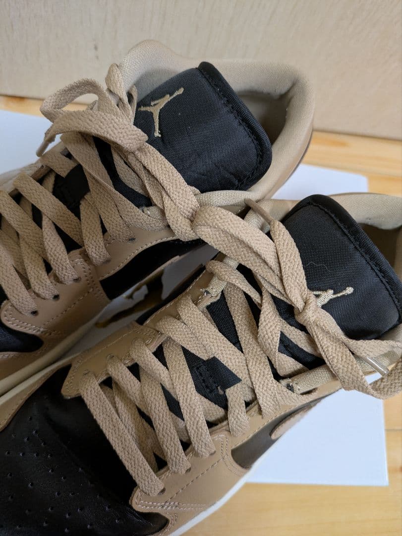 Nike Air Jordan 1 Low デザート/ブラック