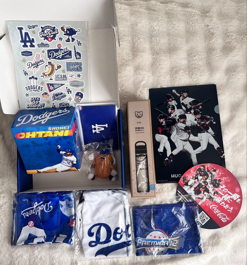 ドジャース ファンクラブ記念グッズセット＆WBSC 2024のグッズ