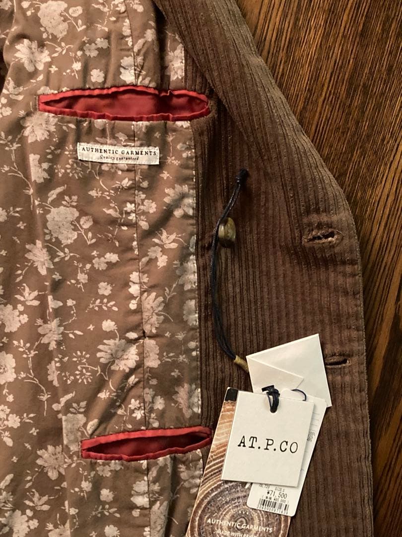 AT.P.CO新品未使用タグ付コーデュロイチェスターコートmadeinITALY