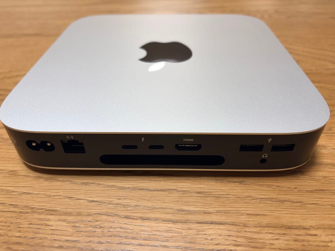 Macデスクトップ M2 Mac mini (8GB, 256GB SSD)