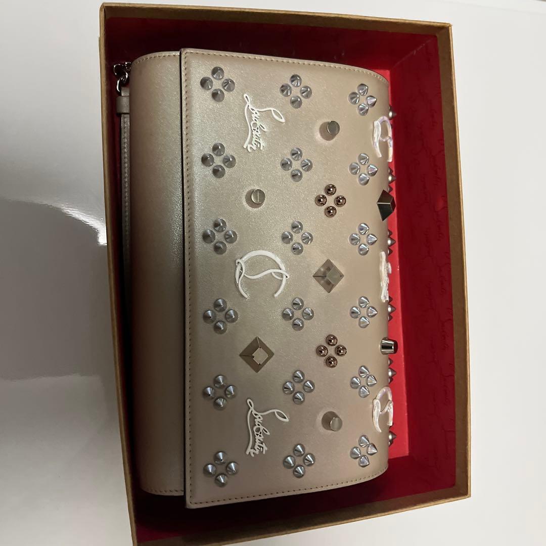 Christian Louboutin ベージュ パーティーバッグ