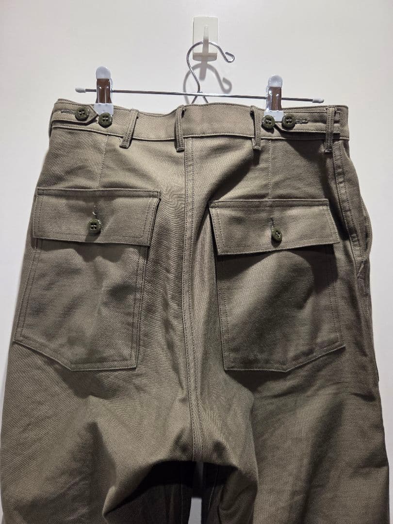 【HYKE(ハイク)】BACK SATIN BAKER PANTS　3