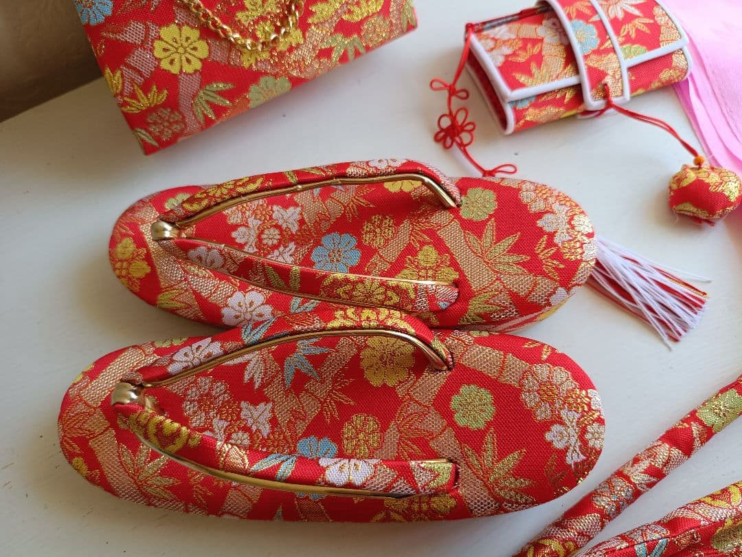 式部浪漫☆新品刺繍入着物☆作り帯フルセット