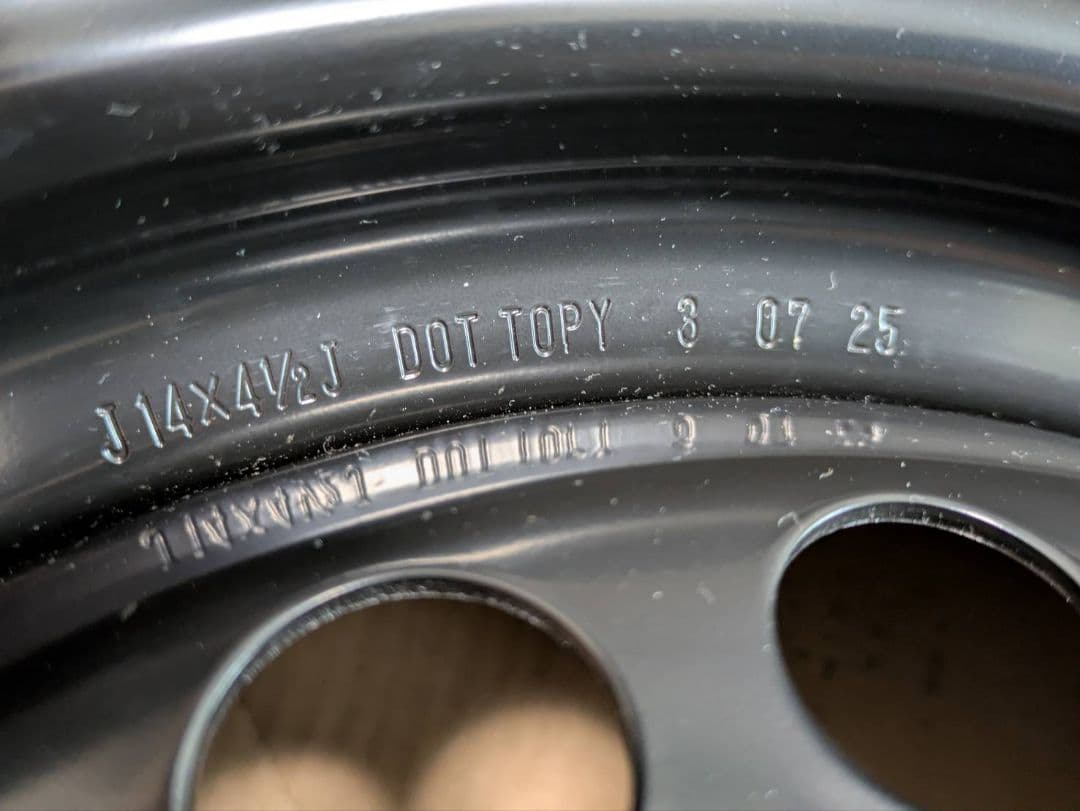 ダイハツ　スチールホイール　14インチ　新車外し