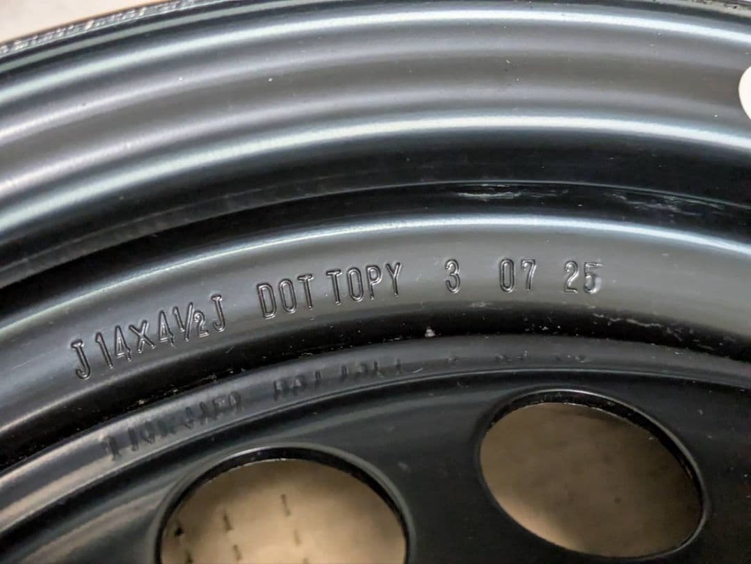 ダイハツ　スチールホイール　14インチ　新車外し