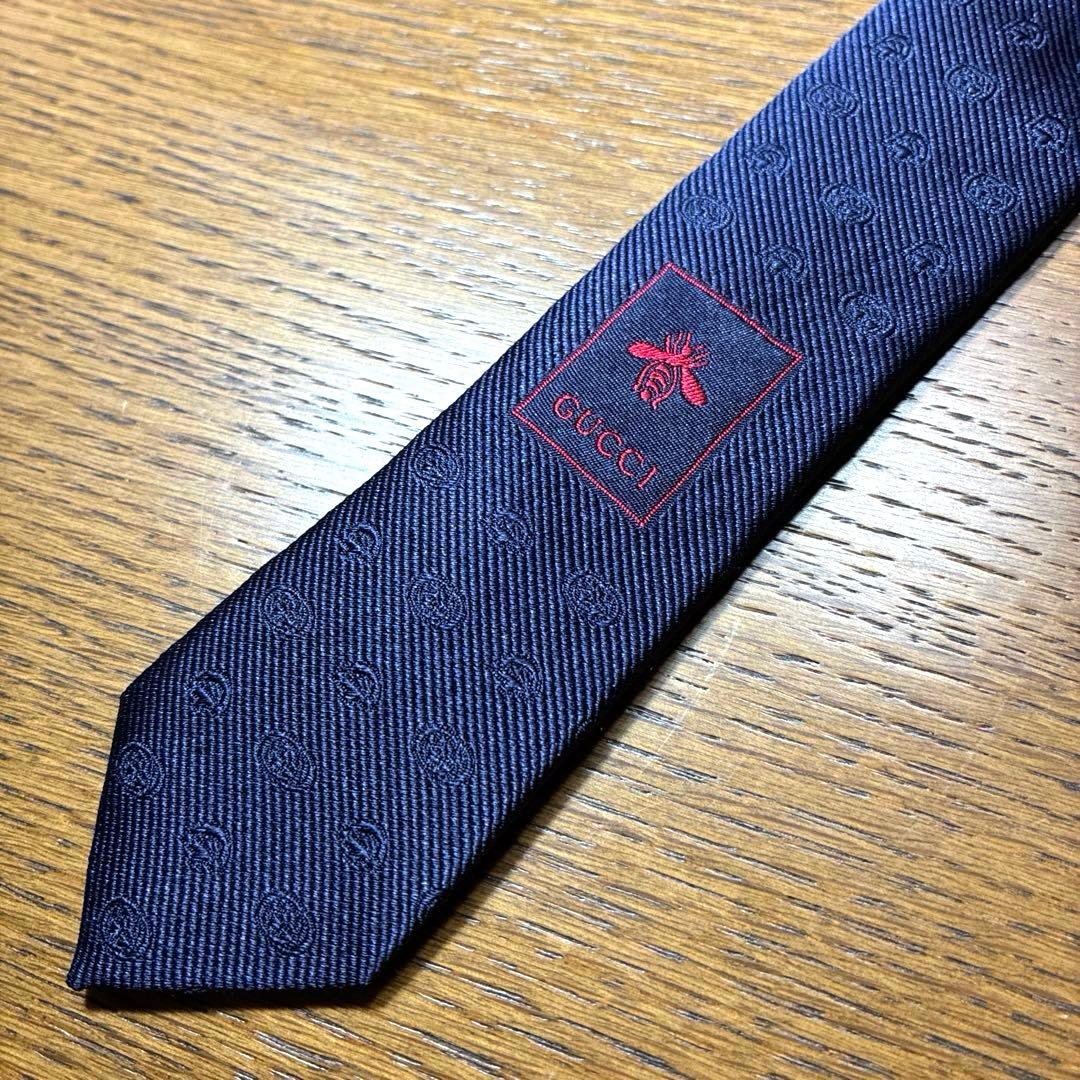 GUCCI グッチ 紺ネクタイ 蜂bee