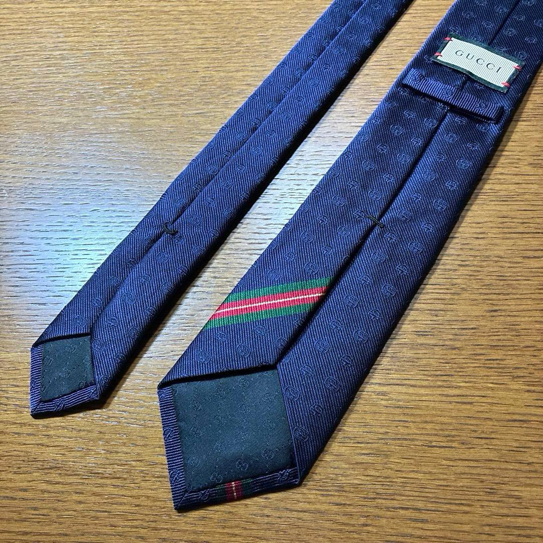 GUCCI グッチ 紺ネクタイ 蜂bee