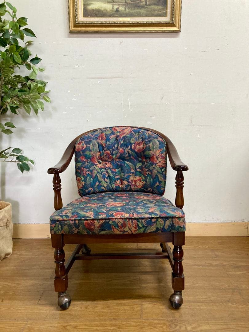 ちゃちゃちゃ☆管183☆カリモク☆コロニアル☆アームチェアー☆キャスター付