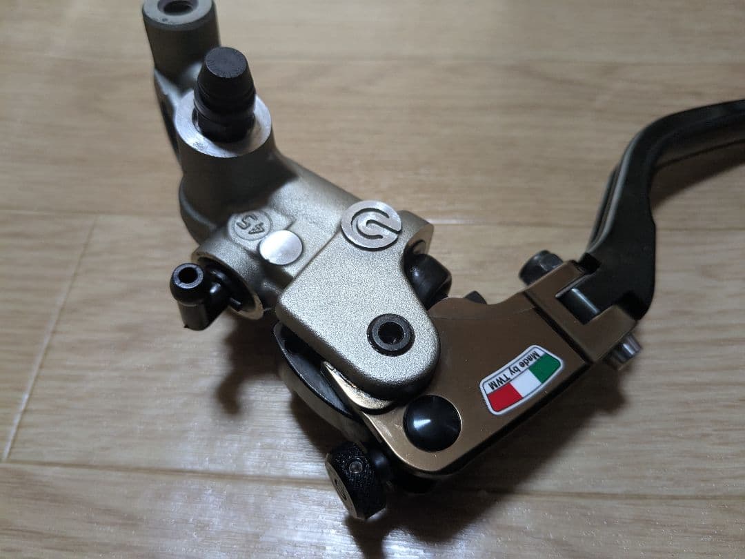 Brembo クラッチマスター　TWMレバー