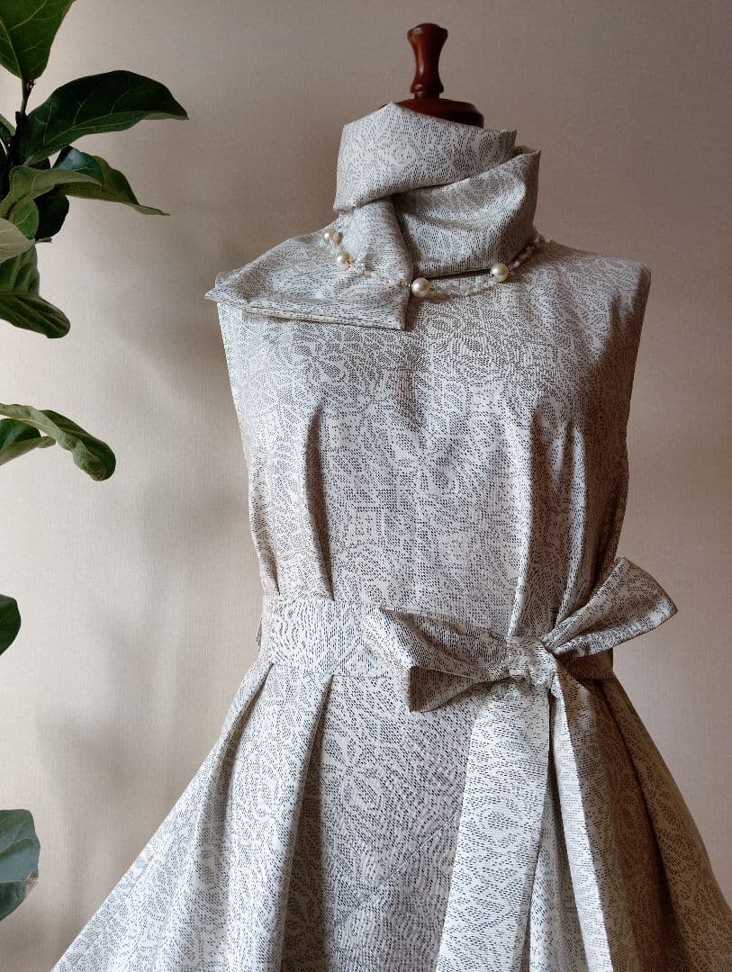 着物リメイク♤白大島紬フレアーワンピース♤正絹ストール付き♤