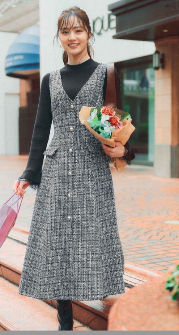 ミックスツイードジャンパースカート。 ブラック系。Mサイズ