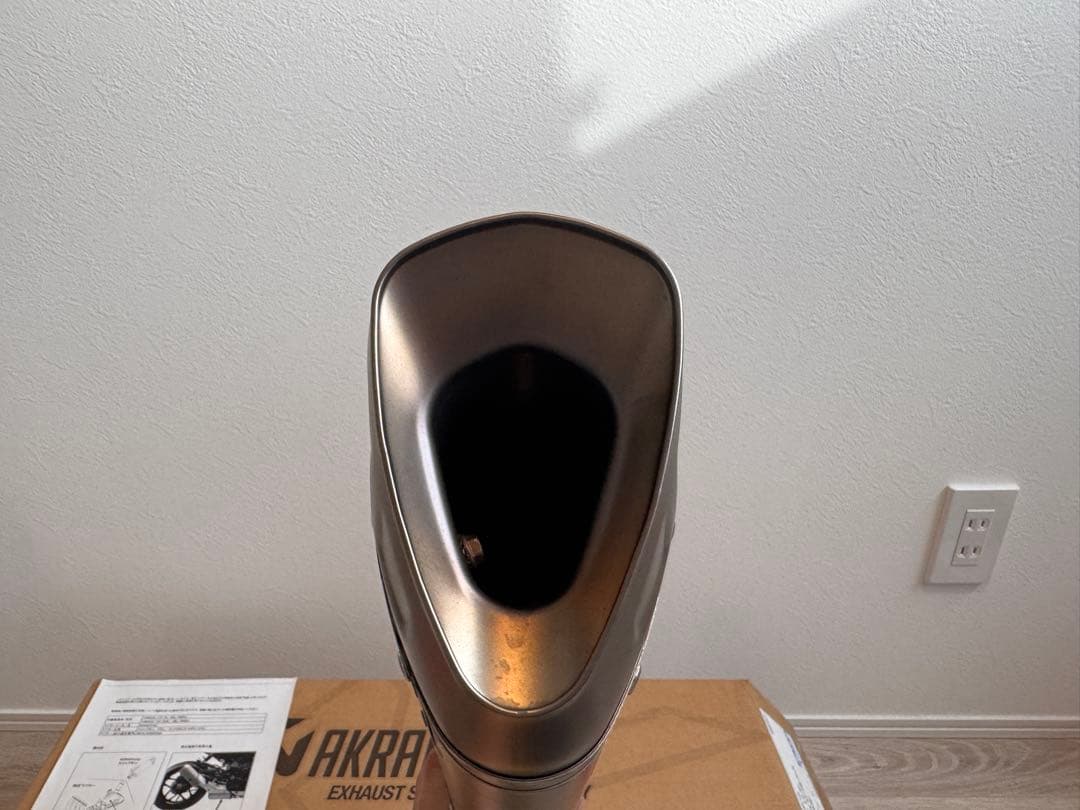 AKRAPOVIC スリップオンマフラー　政府認証　YZF-R1