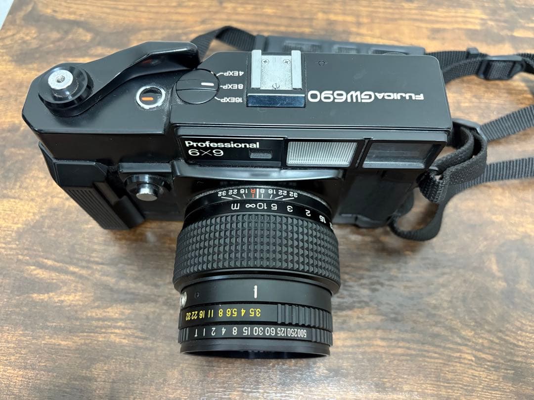 中判カメラ　FUJICA GW690 90mm