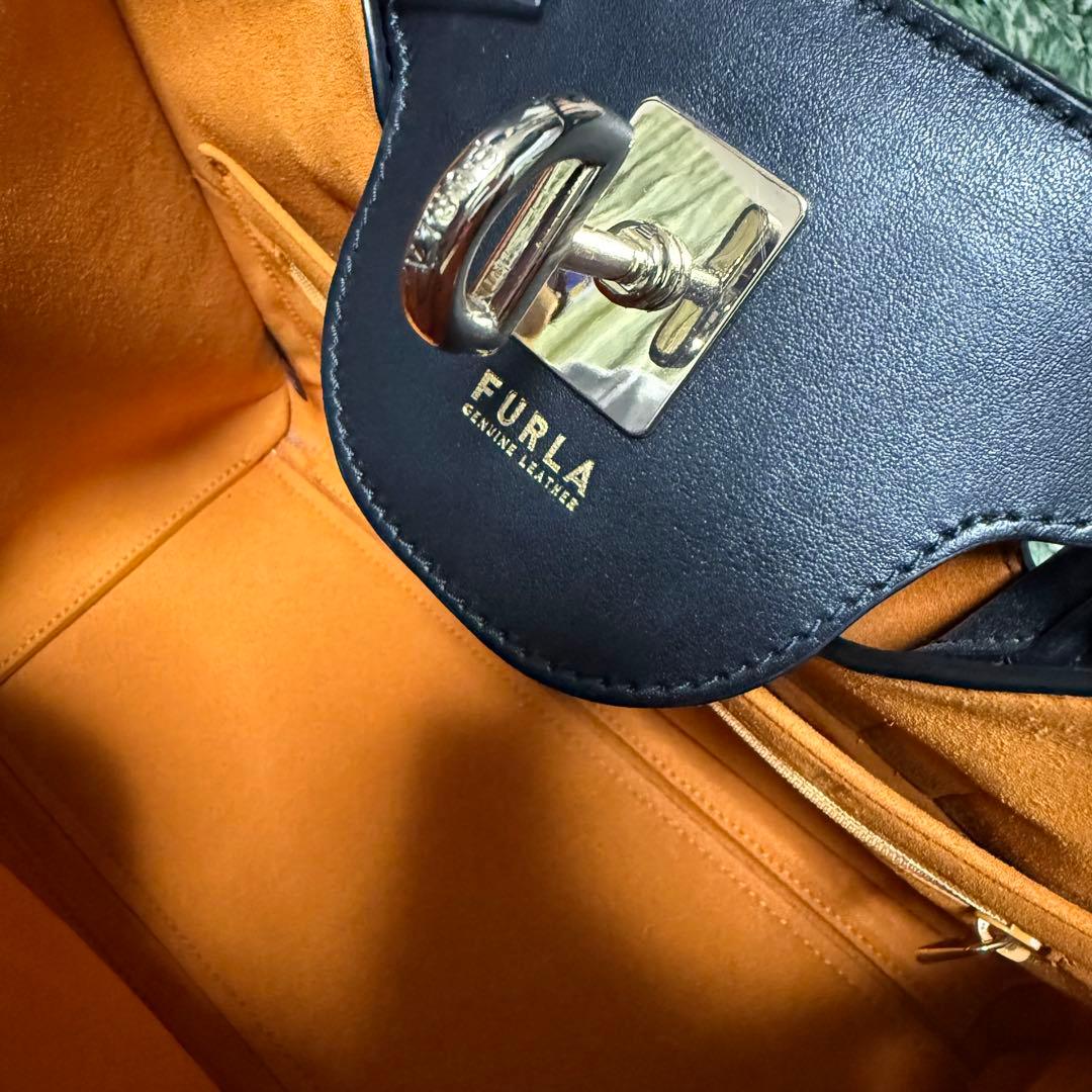 美品✨️ FURLA GENESI ターンロック レザー トートバッグ A4 M