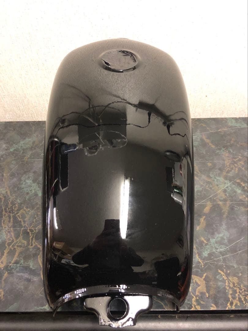 ☆送料無料‼︎ 汎用8Lビッグタンク　ピュアブラック　エイプ.CD50.FTR