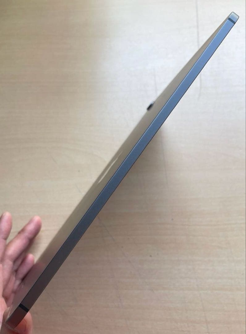 iPad Air 第5世代　Cellular グレイ　64GB 超美品 #6