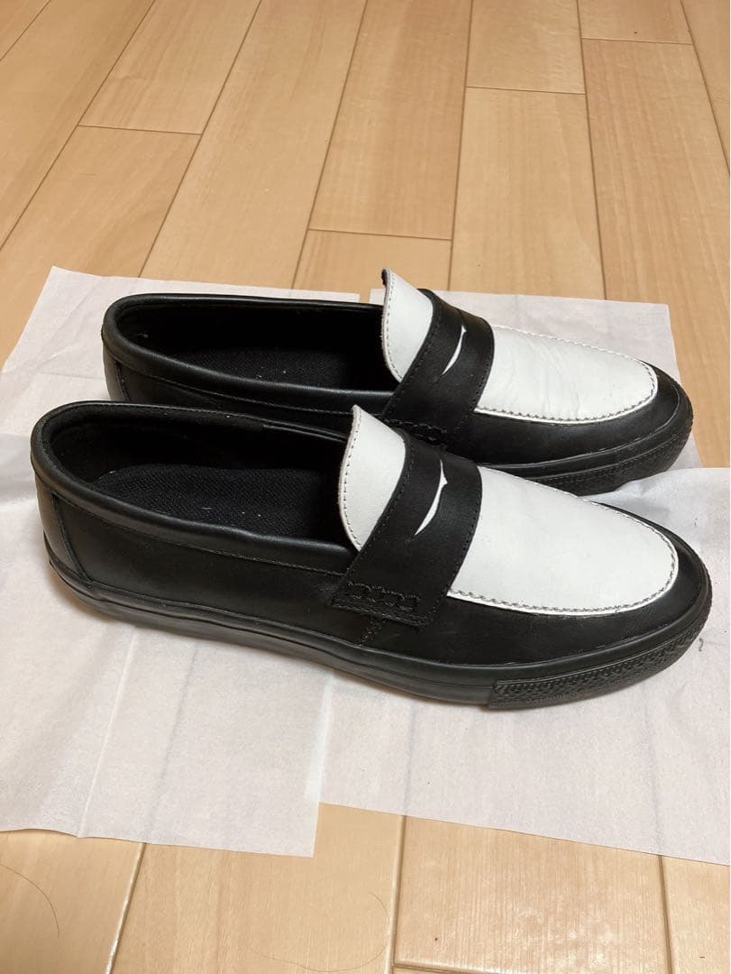 【まいだす】【美品】コンバース　ローファー　白黒　27.5 メンズ