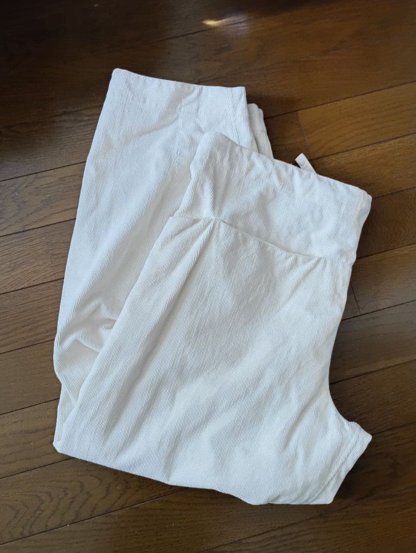 えみおわす ボンタンパンツ 白系 クリーム コーデュロイ