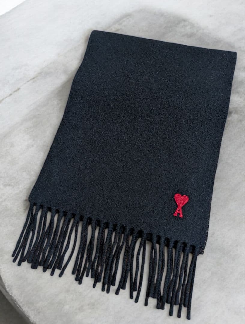 【極美品】Black　アミパリス　アミパリ　ami paris マフラー