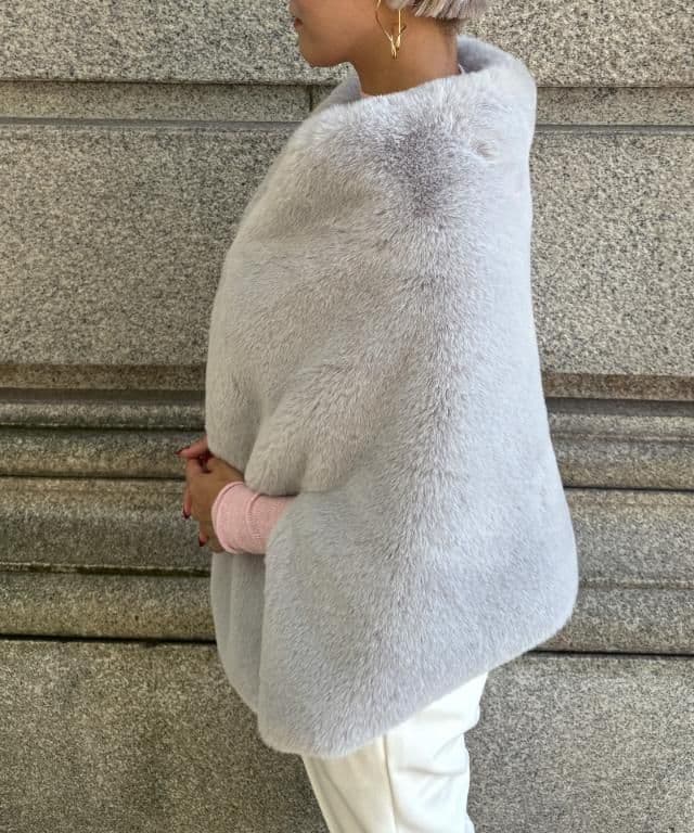 値下げ！新品タグ付き♡JENNE ジェンヌ　リッチボリュームファーケープ　グレー