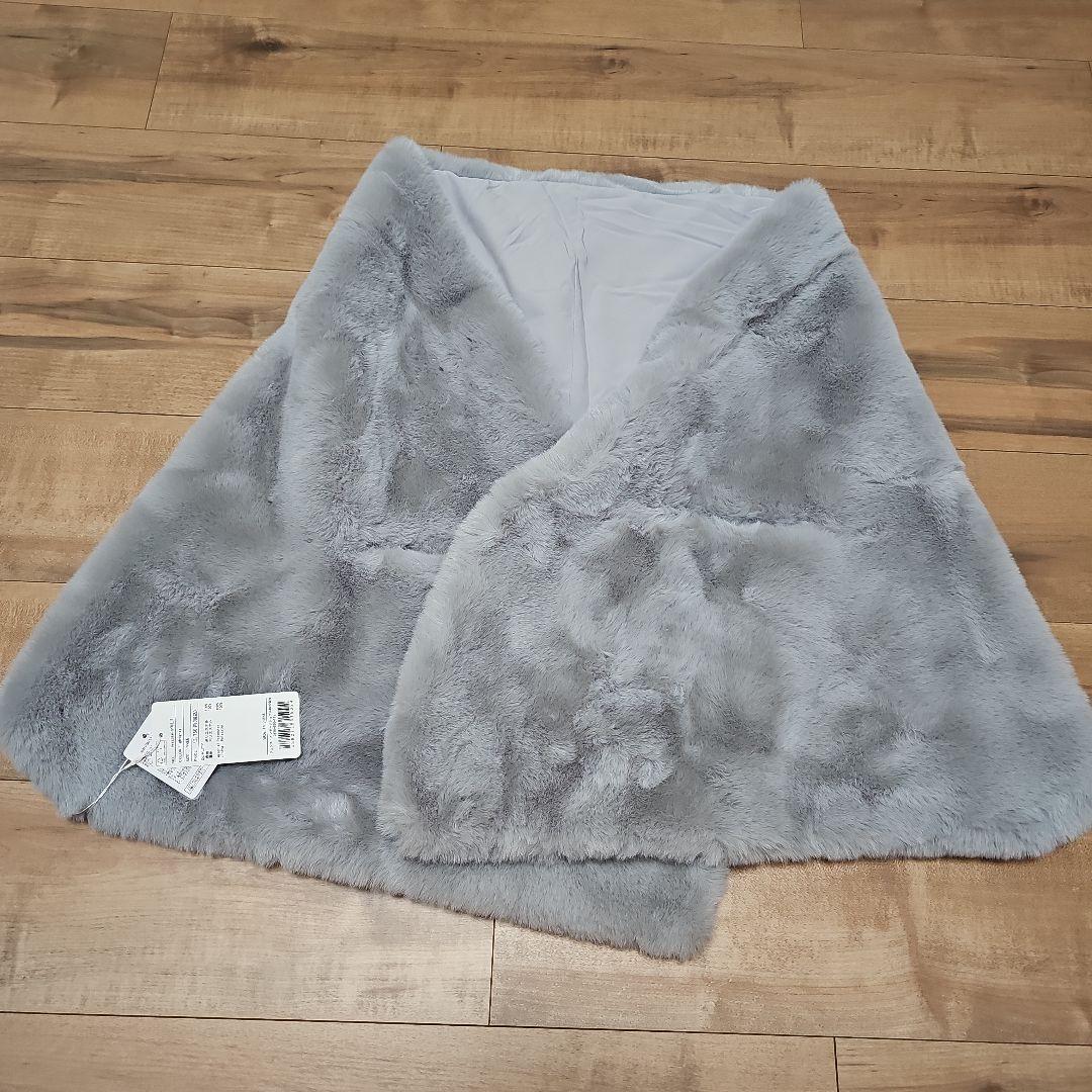 値下げ！新品タグ付き♡JENNE ジェンヌ　リッチボリュームファーケープ　グレー