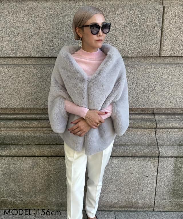 値下げ！新品タグ付き♡JENNE ジェンヌ　リッチボリュームファーケープ　グレー