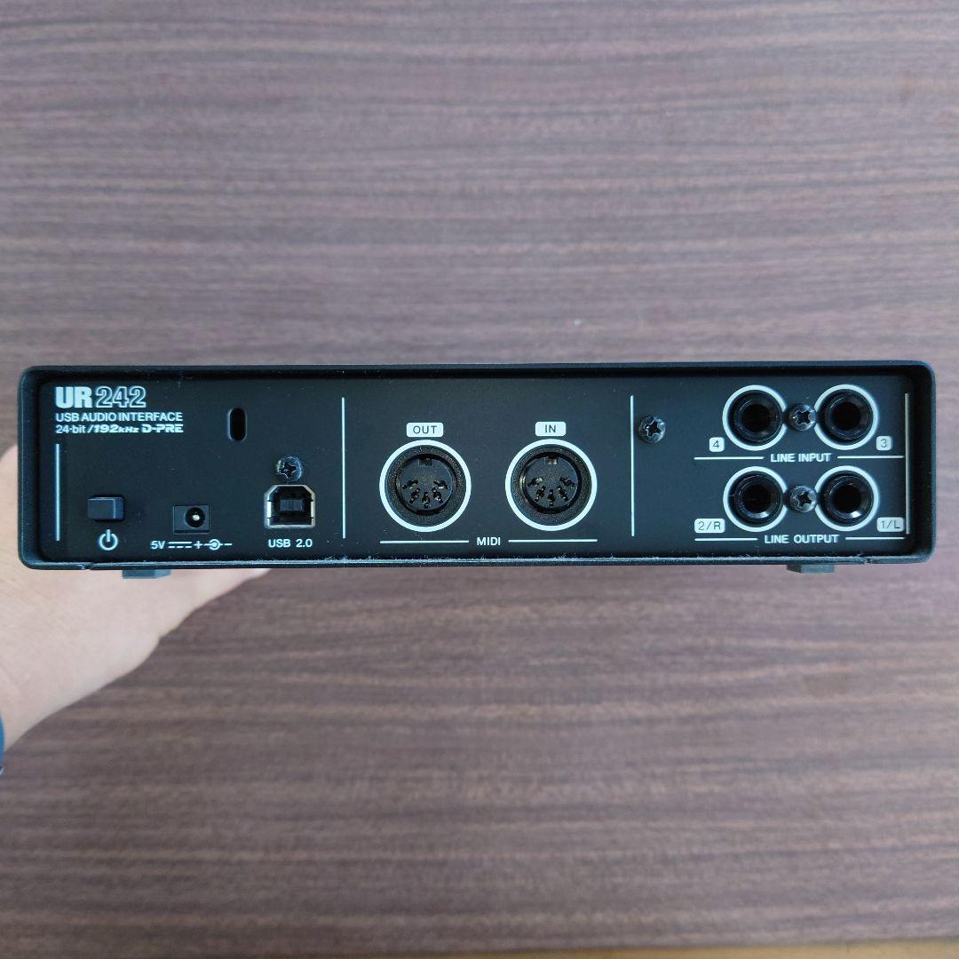 UR242 USBオーディオインターフェイス