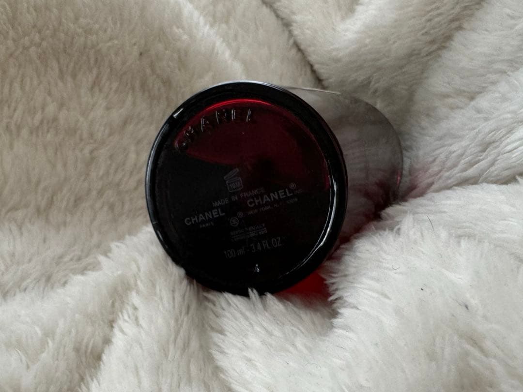 ま*ゆ様 L'eau Rouge N°1 de CHANEL シャネル ボディミ