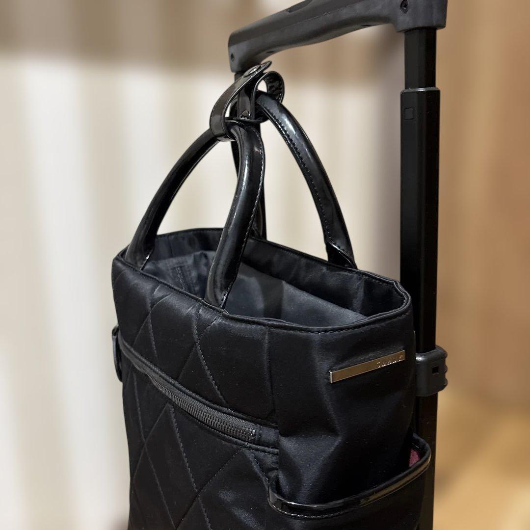 未使用品！！スワニーSWANY 支えるバッグ　黒　ショルダーバッグセット