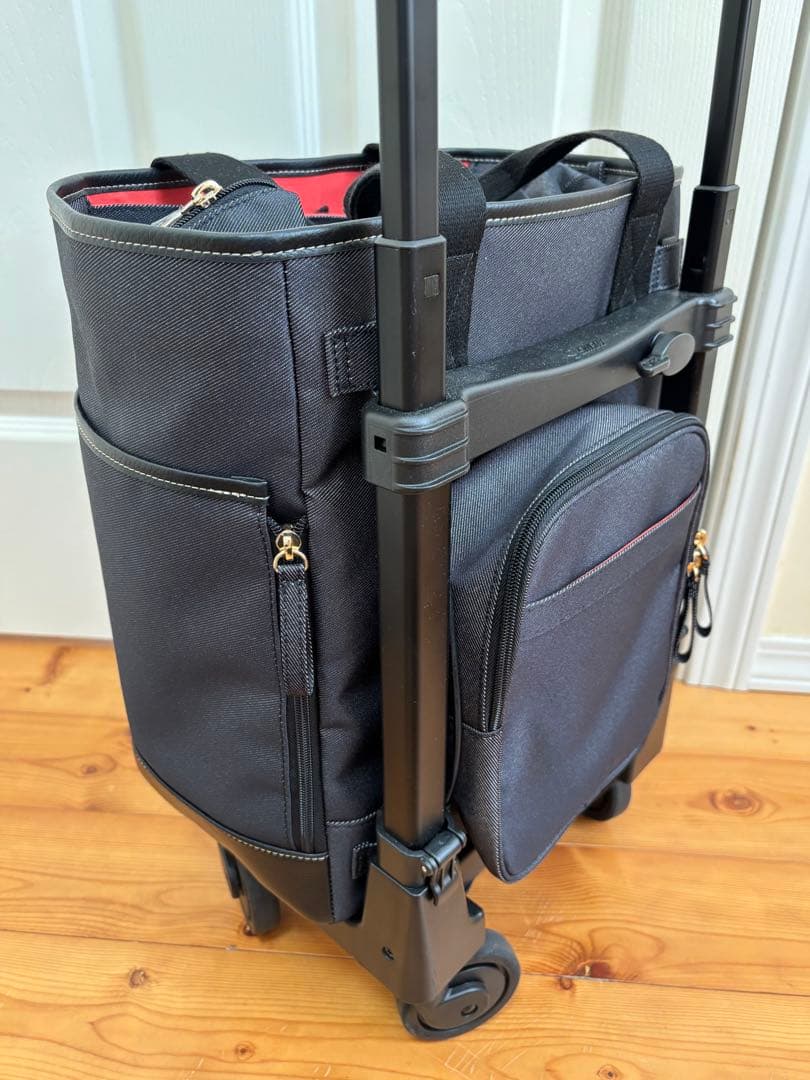 美品　SWANY スワニー　キャリーバッグ　4輪キャスター