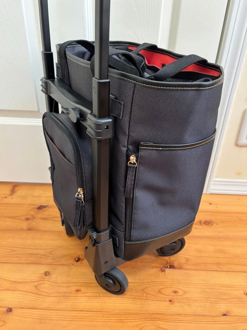 美品　SWANY スワニー　キャリーバッグ　4輪キャスター
