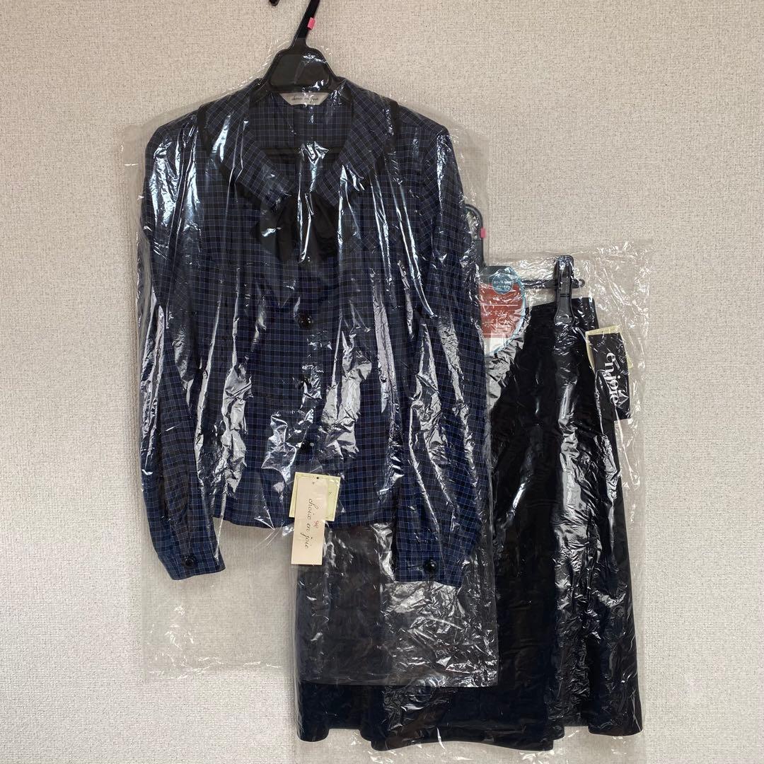 【新品タグ付き】アンジョア 事務服 11号 長袖オーバーブラウス セットアップ