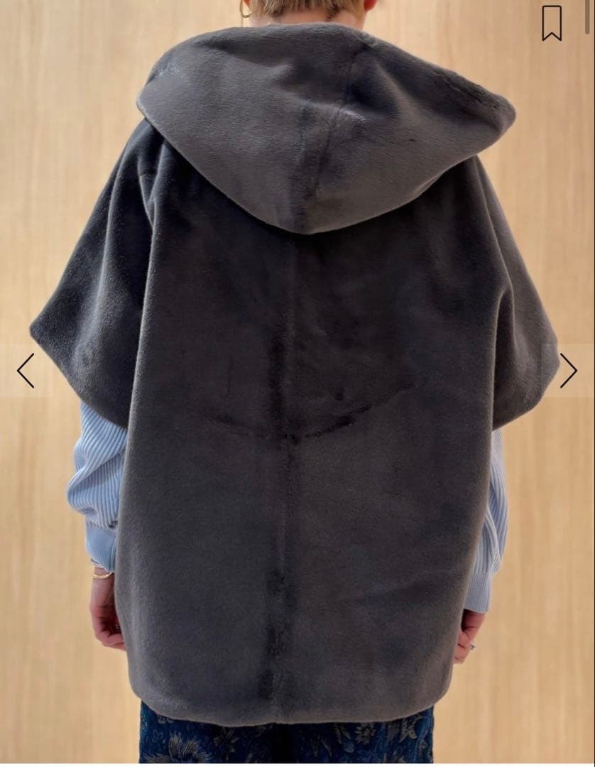 TOMORROWLAND スムースファー フーディーポンチョ（グレー）