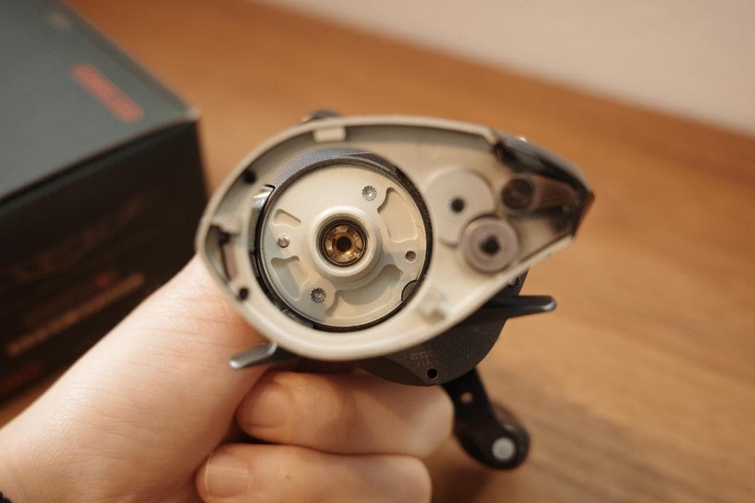 【美品】Steez 100HL ベイトリール 左ハンドル 中古