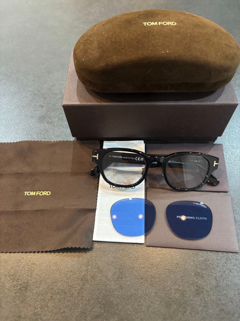 TOM FORD TF1041-D/S 01V サングラス