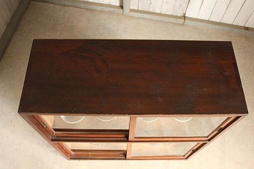 素敵な雰囲気の木枠ガラス戸棚　 食器棚　収納棚　本棚　キャビネット　古家具