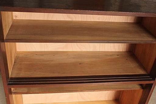 素敵な雰囲気の木枠ガラス戸棚　 食器棚　収納棚　本棚　キャビネット　古家具