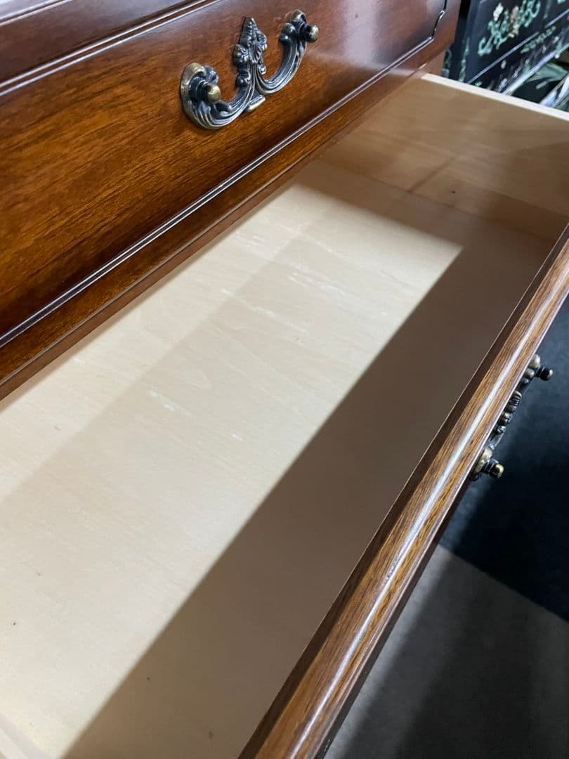 カリモク　コロニアル 木製 ブラウン キャビネット 4段